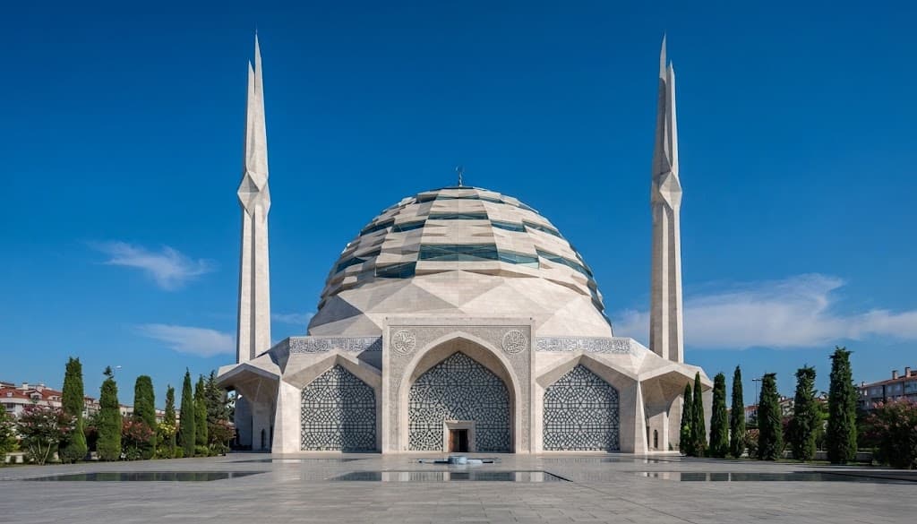 Marmara Üniversitesi İlahiyat Camii