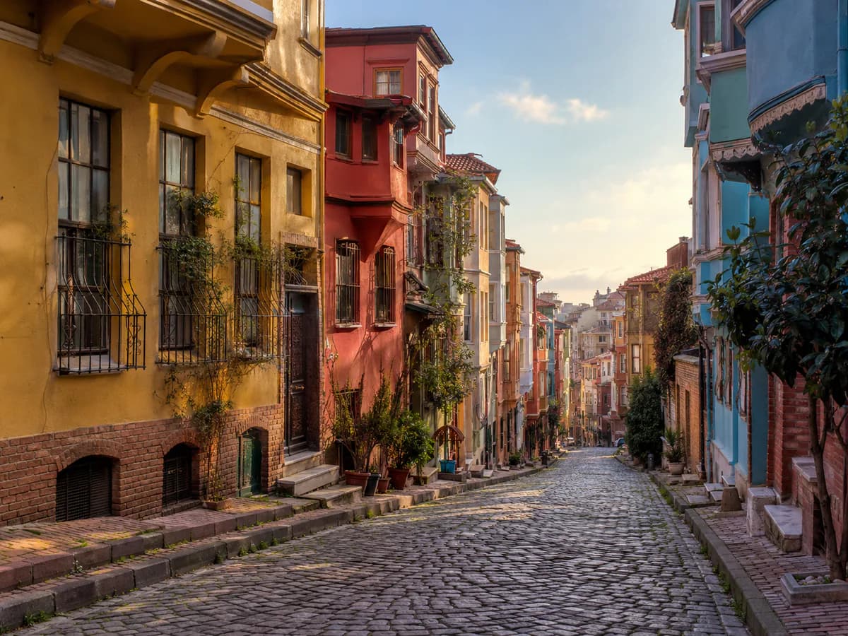Balat Renkli Sokakları