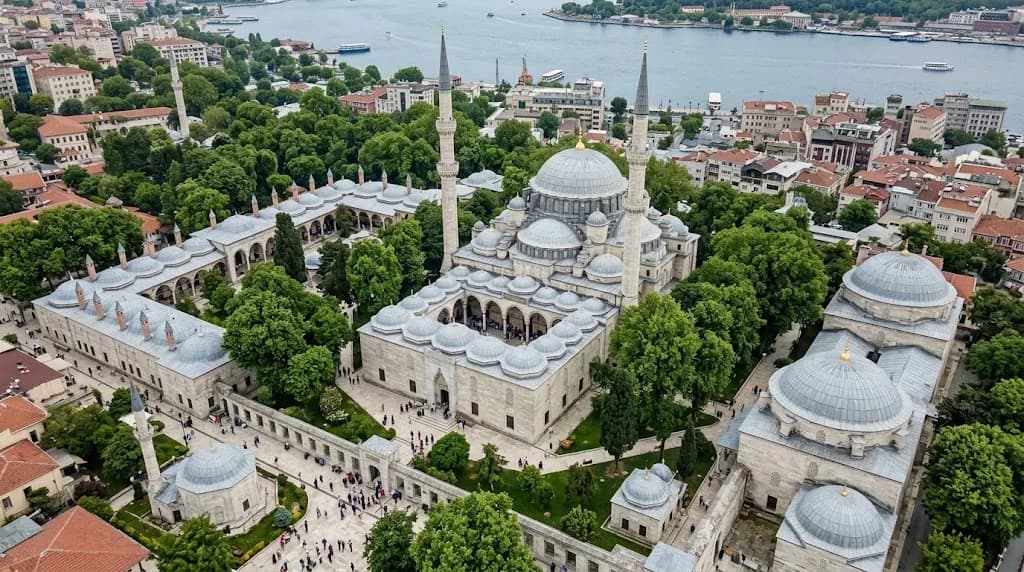 Eyüp Sultan Camii ve Külliyesi