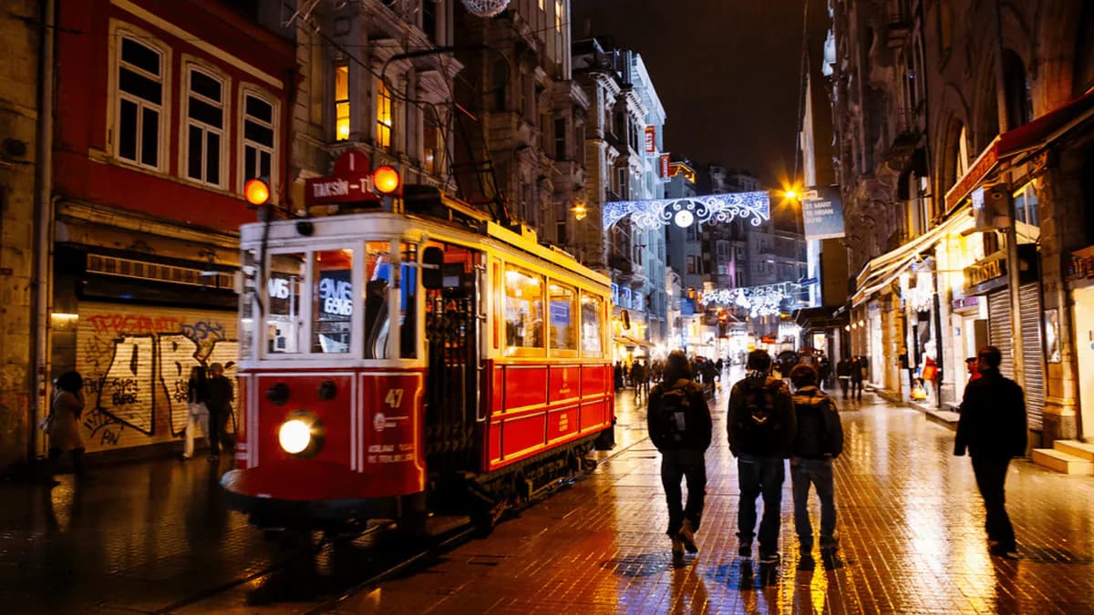 İstiklal Caddesi Yürüyüşü