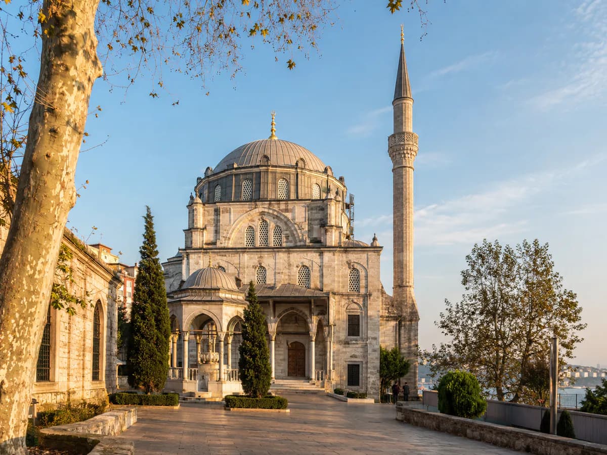 Kılıç Ali Paşa Camii