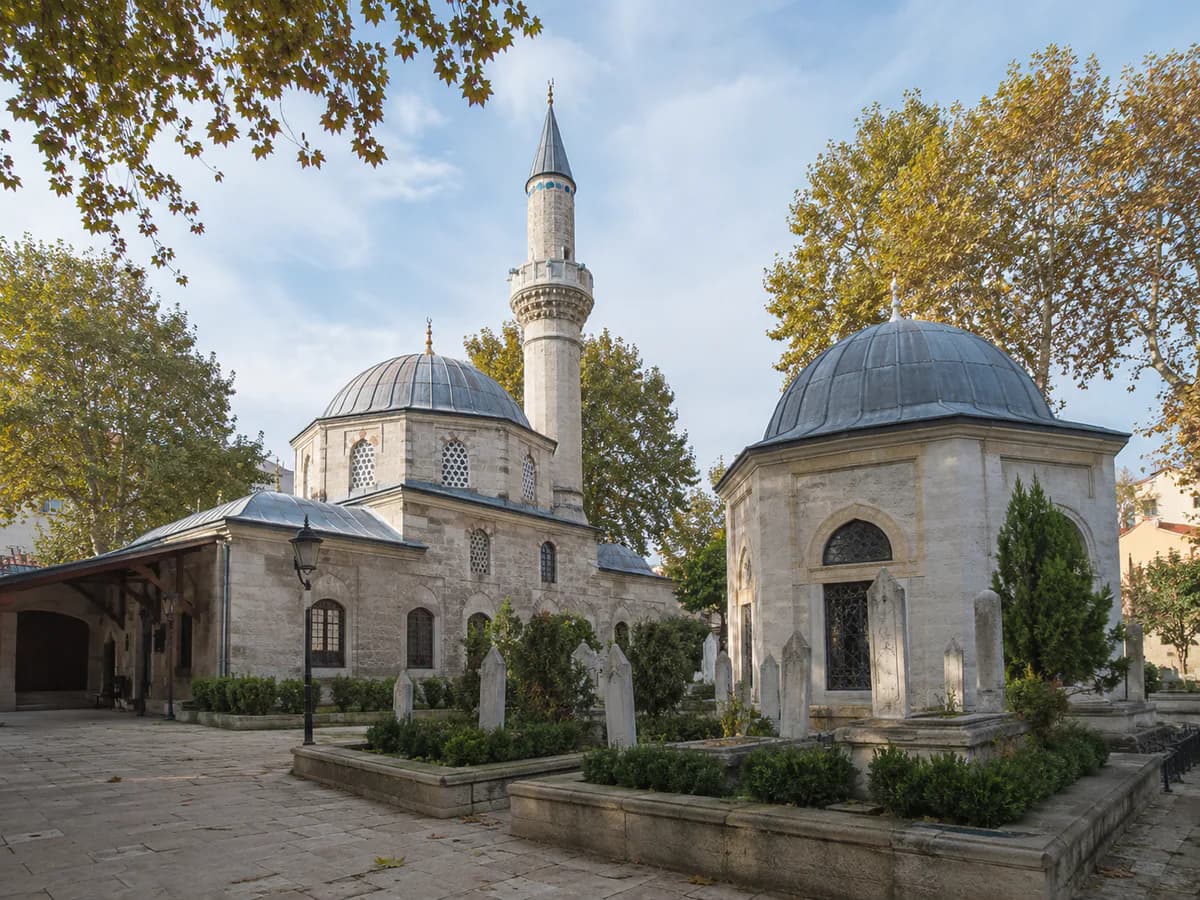 Merkezefendi Camii ve Türbesi