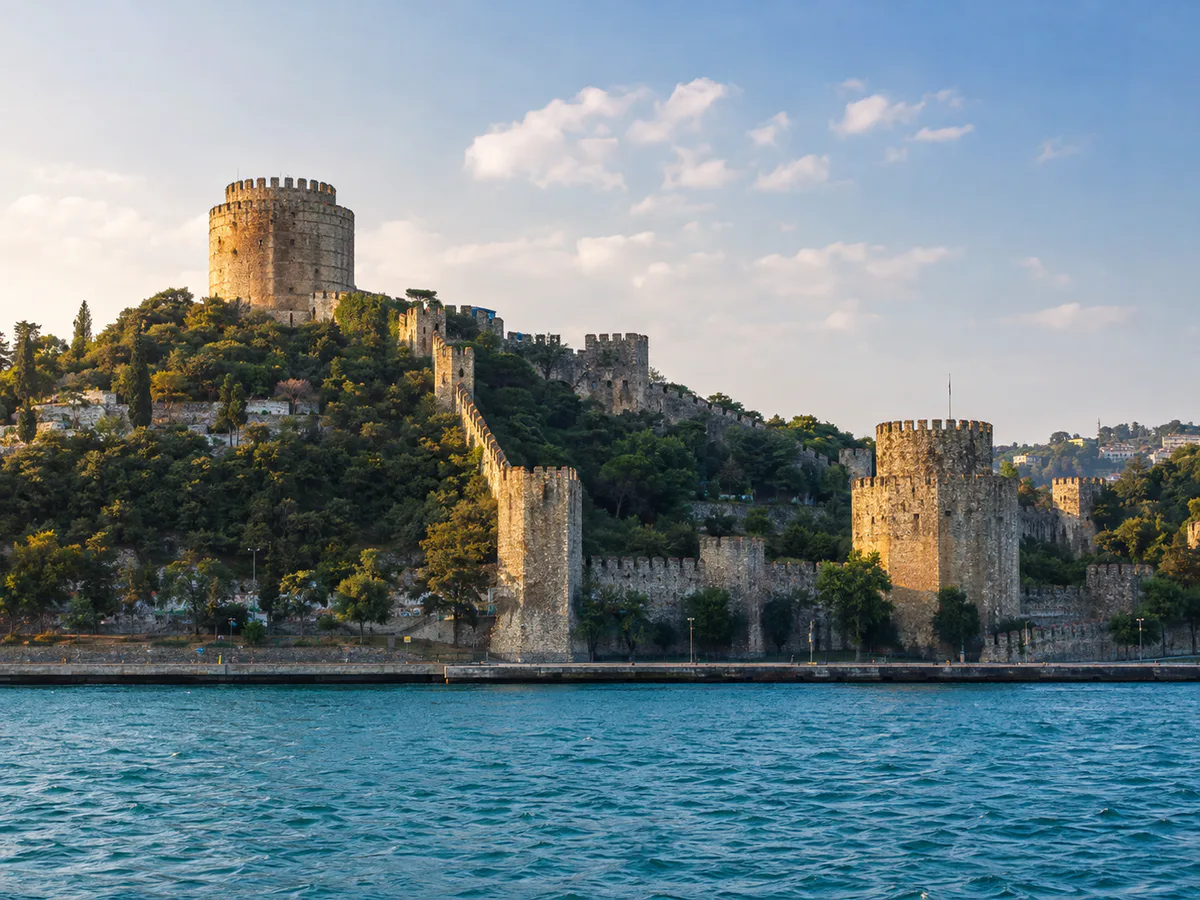 Rumeli Hisarı neden yapıldı?
