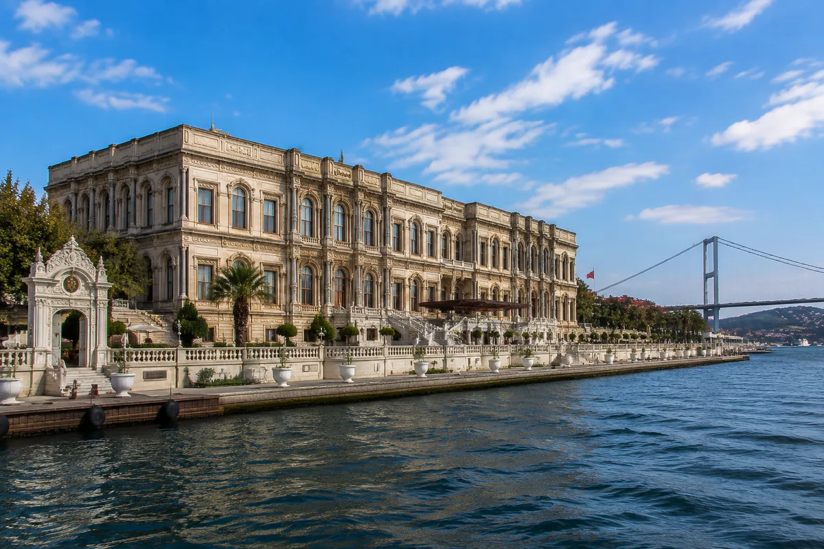 Çırağan Sarayı